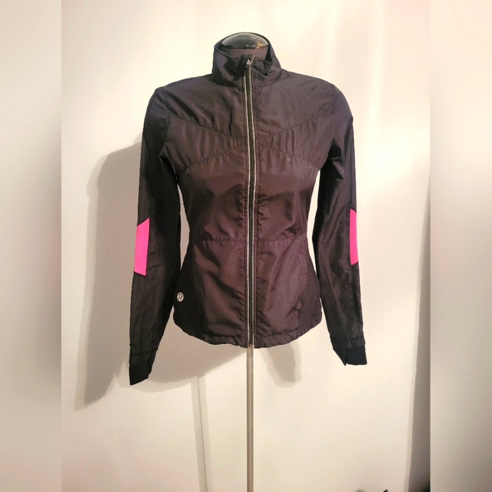 Lululemon reflective jacket size 6